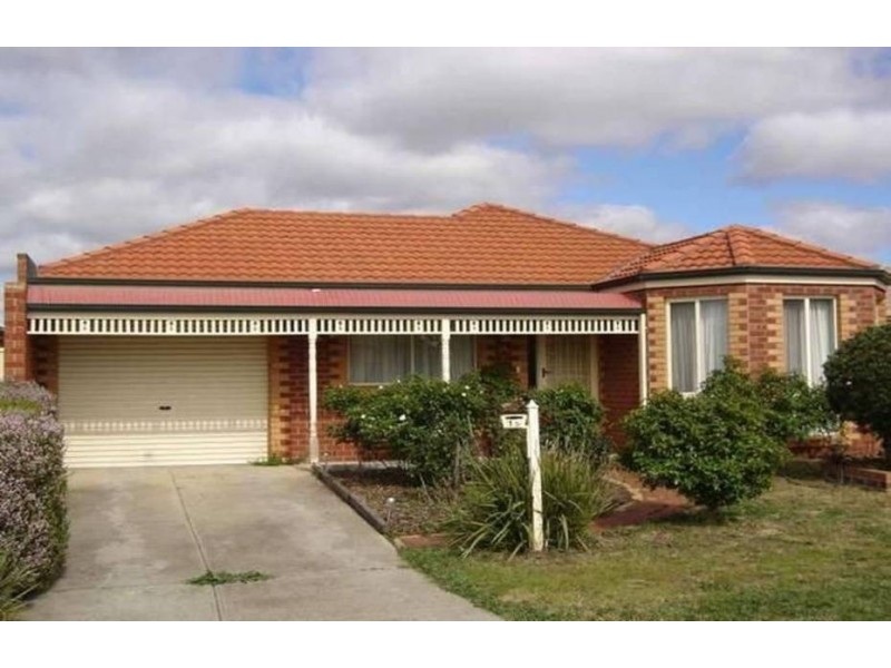 15 Sainsbury Avenue, Hillside VIC 3037