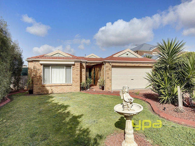 9 Streeton Court, Taylors Lakes VIC 3038