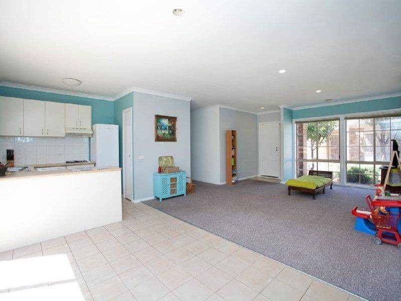 33/12-32 Pecks Road, Sydenham VIC 3037