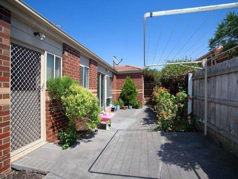 33/12-32 Pecks Road, Sydenham VIC 3037