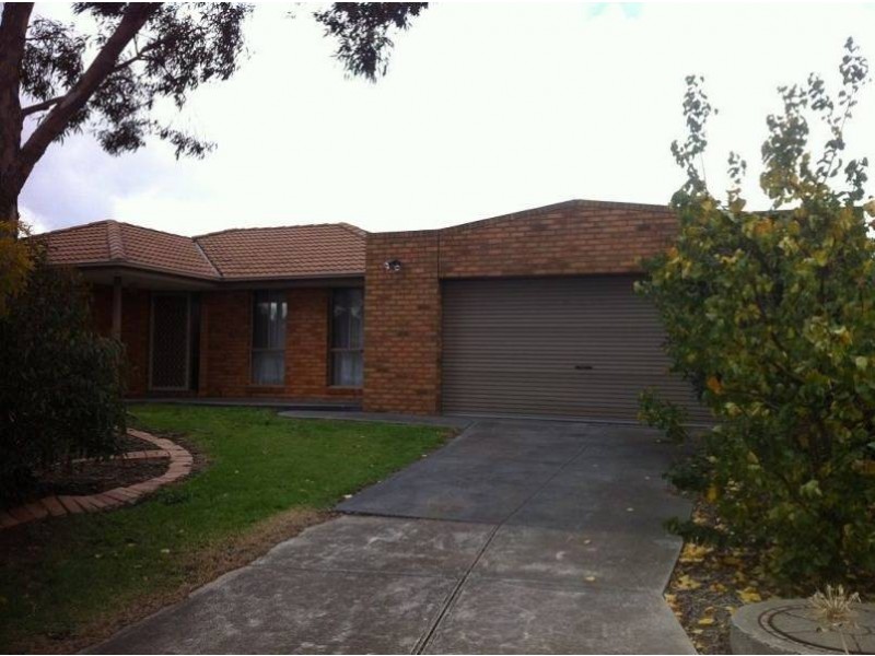 11 Dundee Way, Sydenham VIC 3037