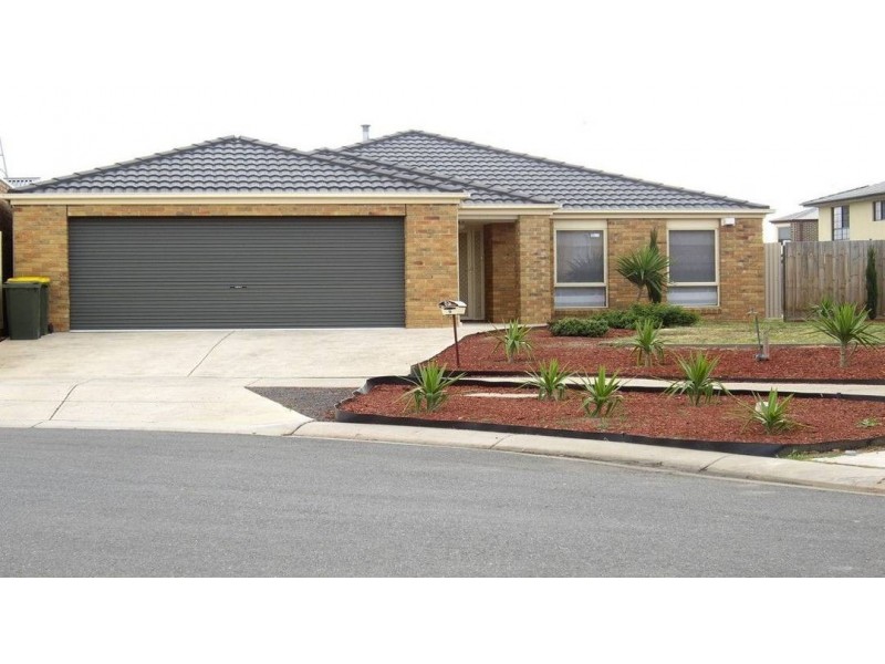 9 Chalmers Place, Taylors Lakes VIC 3038