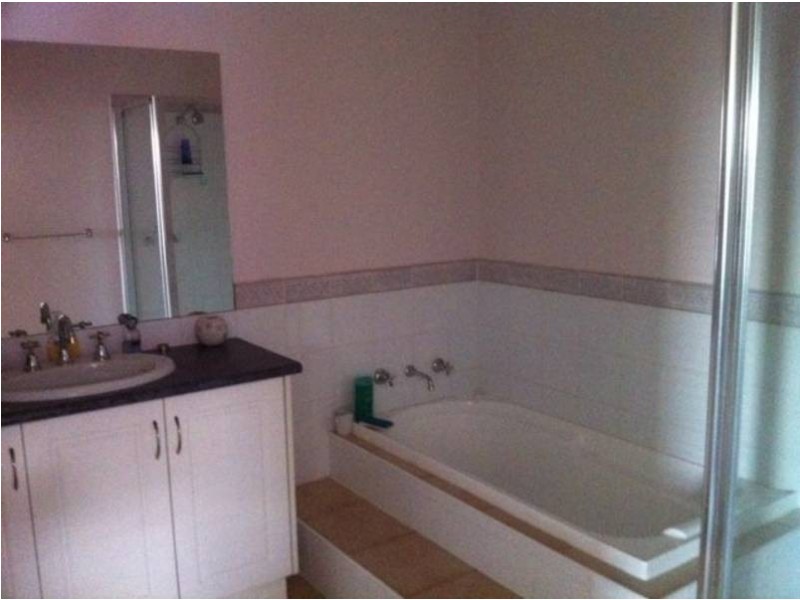 21 Marylou Court, Delahey VIC 3037