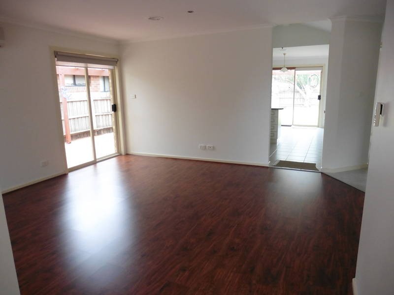 11 Hayfield Court, Sydenham VIC 3037