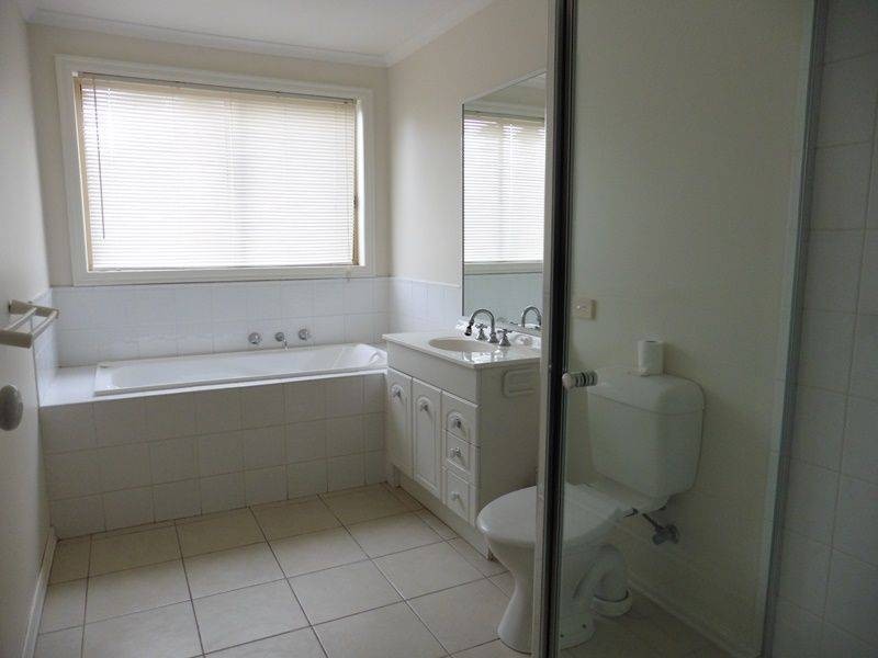 12 Tiffany Place, Sydenham VIC 3037