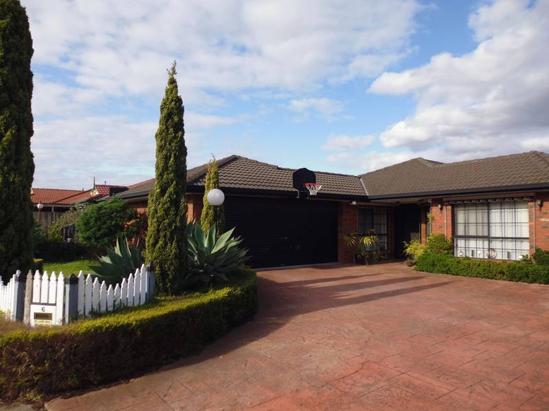 6 Crabbe Court, Delahey VIC 3037