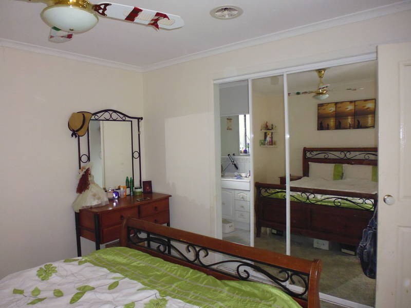 6 Crabbe Court, Delahey VIC 3037