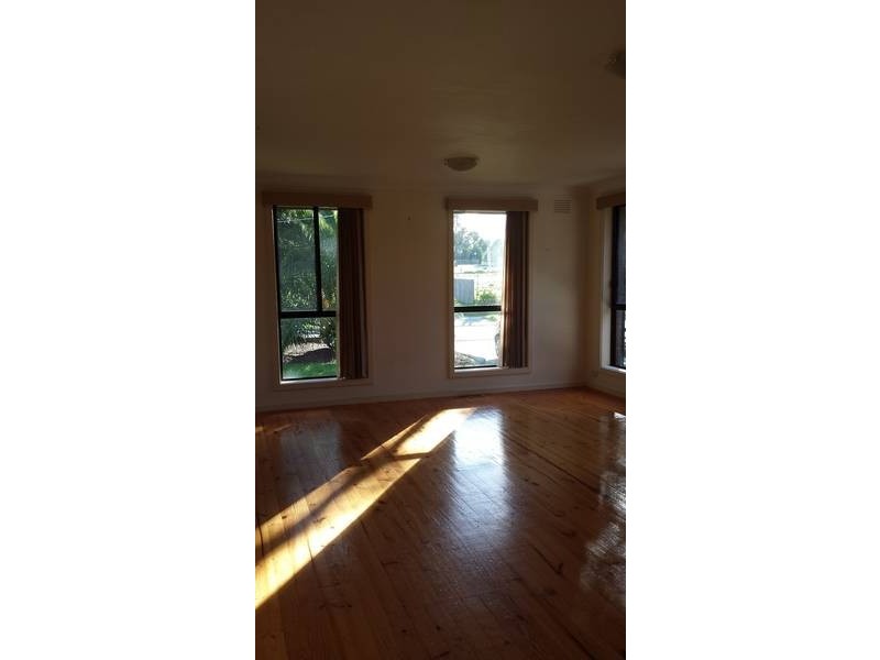 4 Breadalbane Court, Sydenham VIC 3037