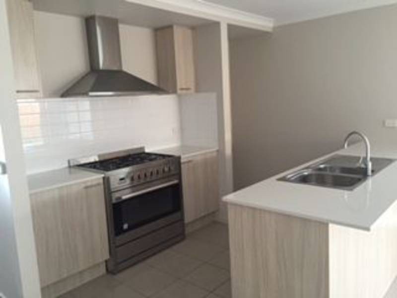 15 Devonport Court, Taylors Hill VIC 3037