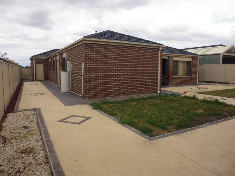3 Carisbrook Court, Taylors Hill VIC 3037