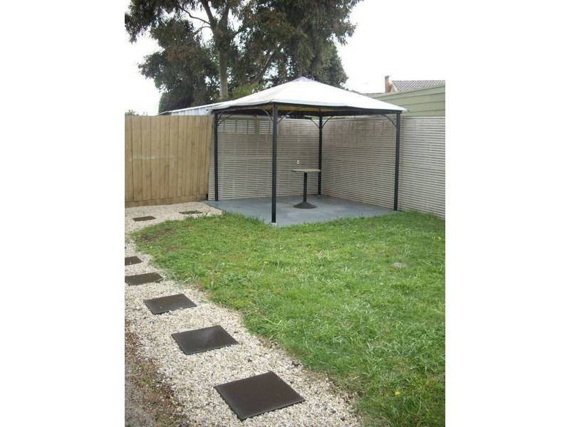 11 Chichester Drive, Taylors Lakes VIC 3038