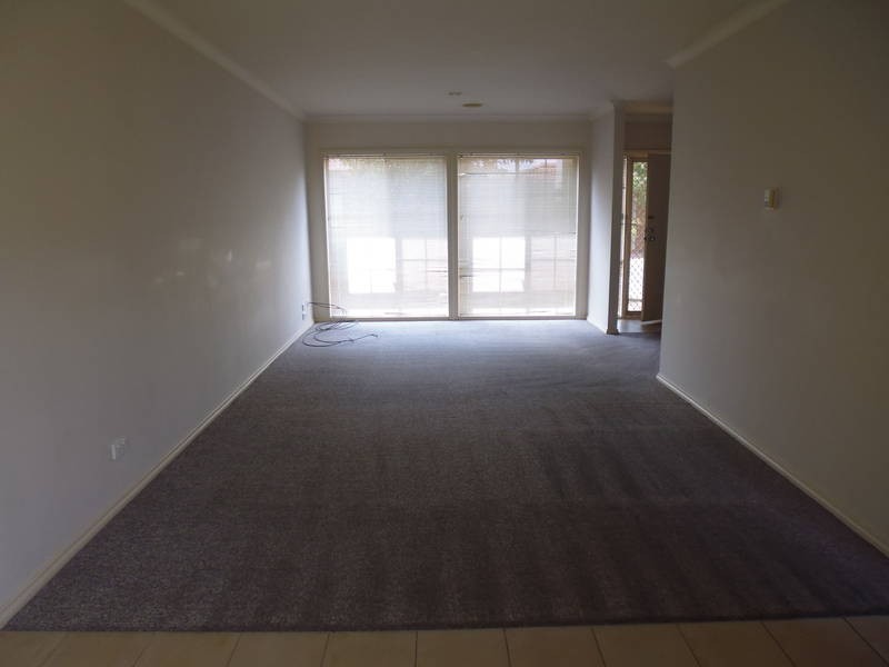 10/12-32  Pecks Road, Sydenham VIC 3037