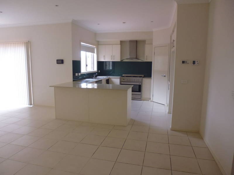 Caroline Springs VIC 3023