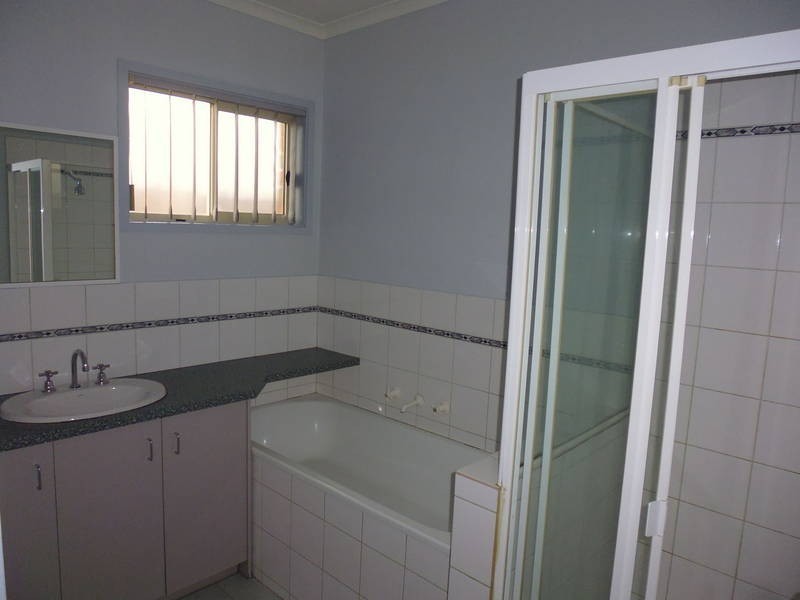 3/15 Breadalbane Court, Sydenham VIC 3037