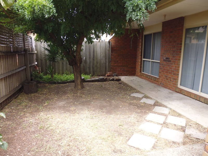 3/15 Breadalbane Court, Sydenham VIC 3037