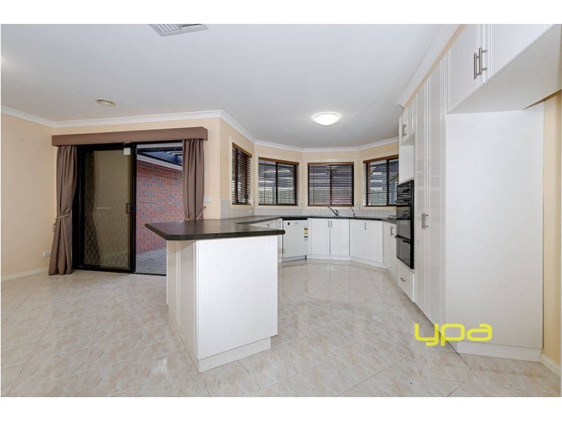 23 Martens Court, Taylors Lakes VIC 3038