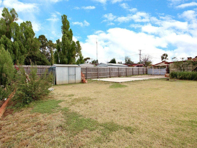 29 Victoria Road, Sydenham VIC 3037
