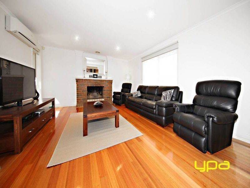 4 Hailey Court, Taylors Lakes VIC 3038