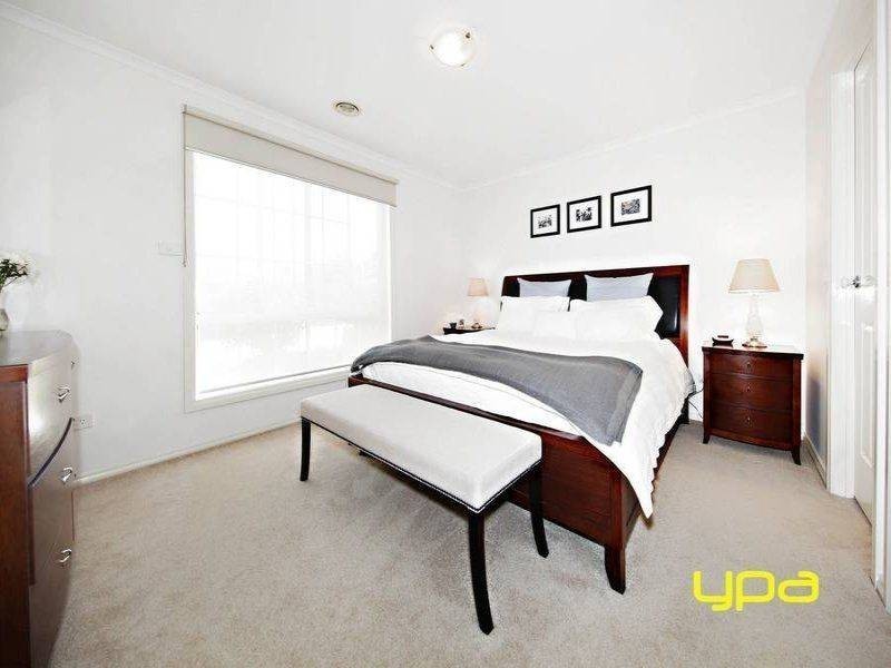 4 Hailey Court, Taylors Lakes VIC 3038