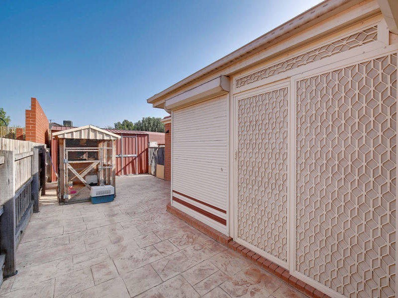 17 Allenby Road, Hillside VIC 3037