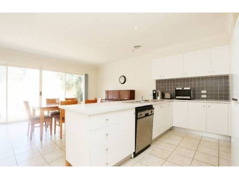 7 Wentworth Drive, Taylors Lakes VIC 3038