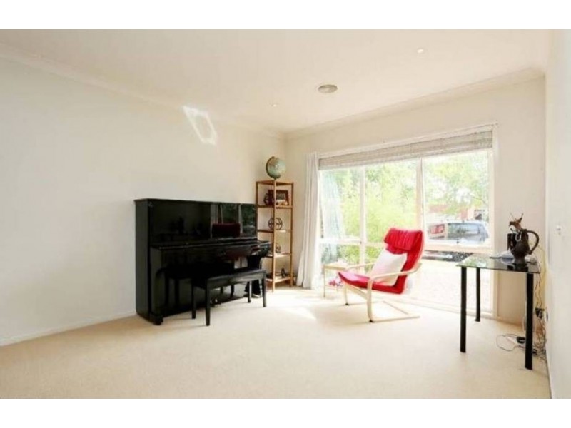 7 Wentworth Drive, Taylors Lakes VIC 3038