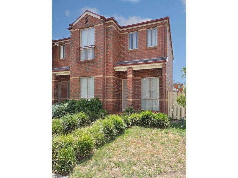 46 Amberlea Circuit, Taylors Hill VIC 3037