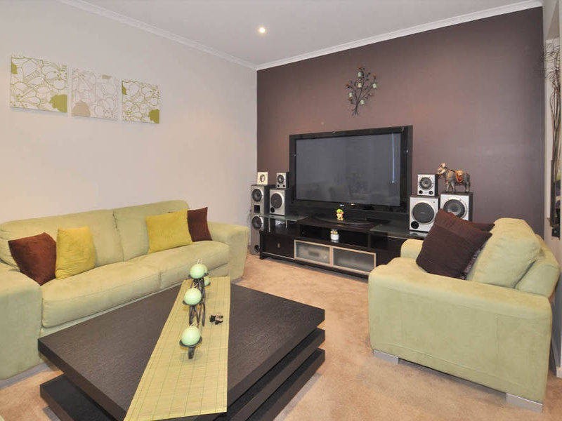 46 Amberlea Circuit, Taylors Hill VIC 3037