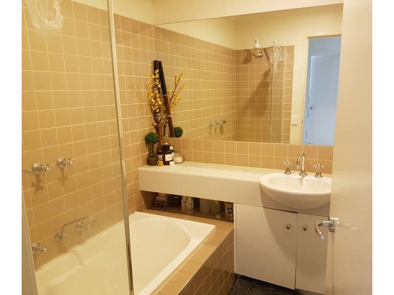 25B Wentworth Drive, Taylors Lakes VIC 3038