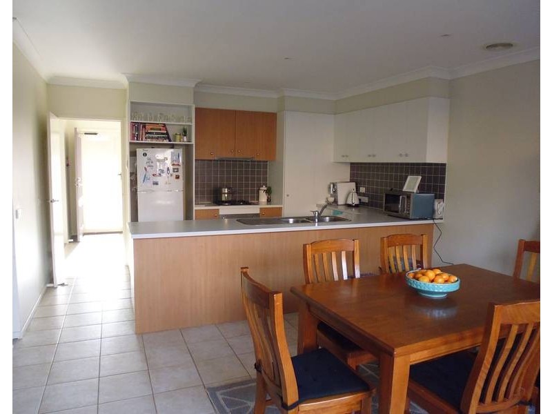 25B Wentworth Drive, Taylors Lakes VIC 3038