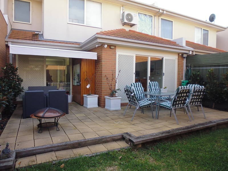 25B Wentworth Drive, Taylors Lakes VIC 3038