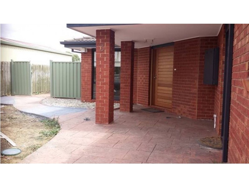 3 Doran Walk, Delahey VIC 3037