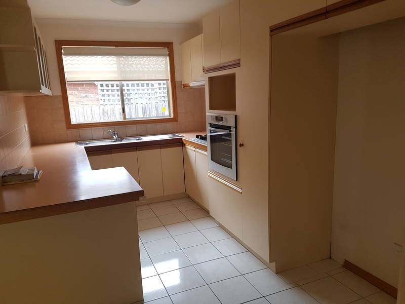 38 Verona Drive, Taylors Lakes VIC 3038