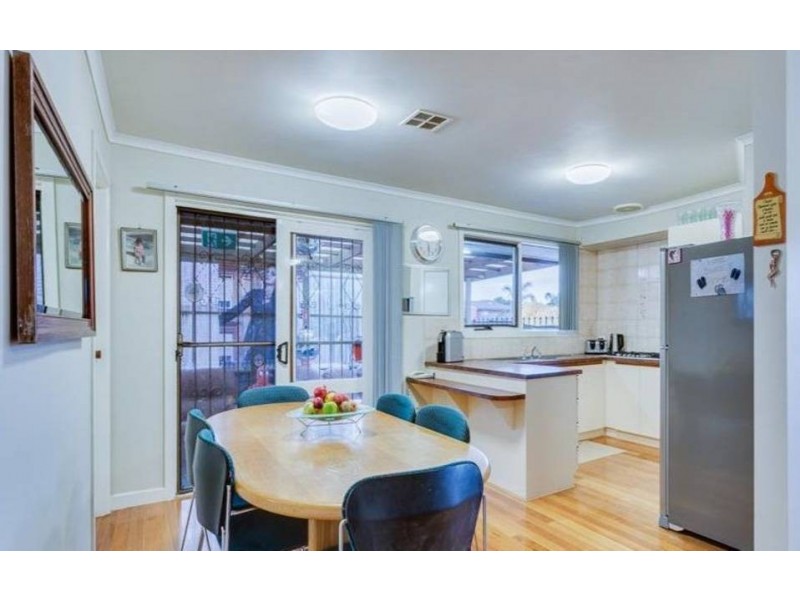 13 Lionheart Avenue, Taylors Lakes VIC 3038