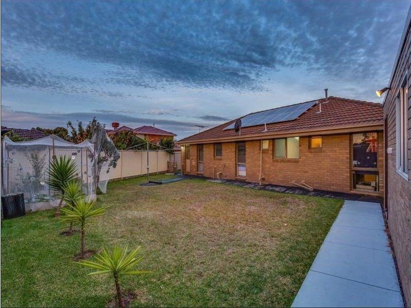 13 Lionheart Avenue, Taylors Lakes VIC 3038