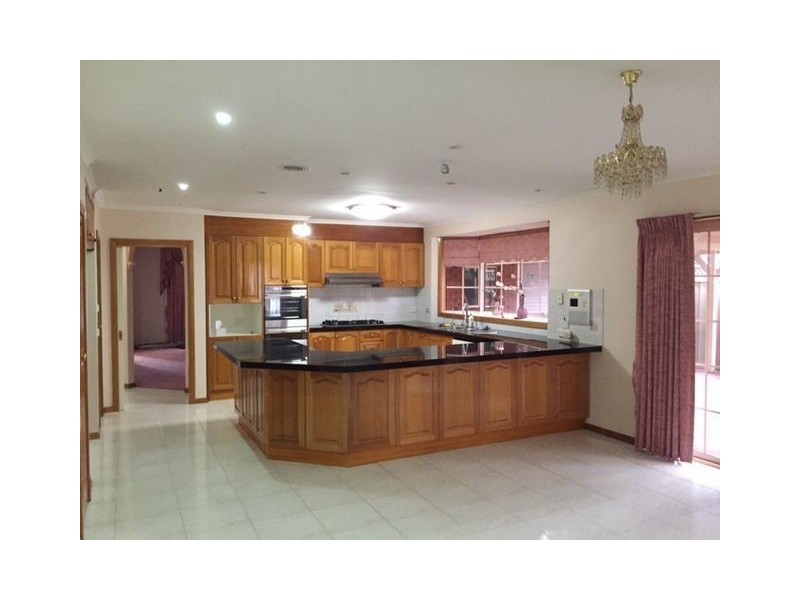 45 Parmelia Drive, Taylors Lakes VIC 3038