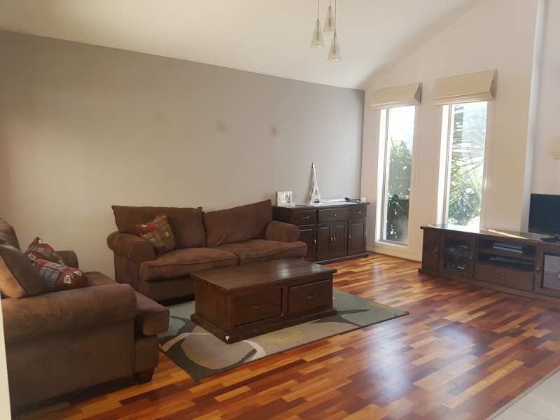 2/14 Jade Way, Hillside VIC 3037