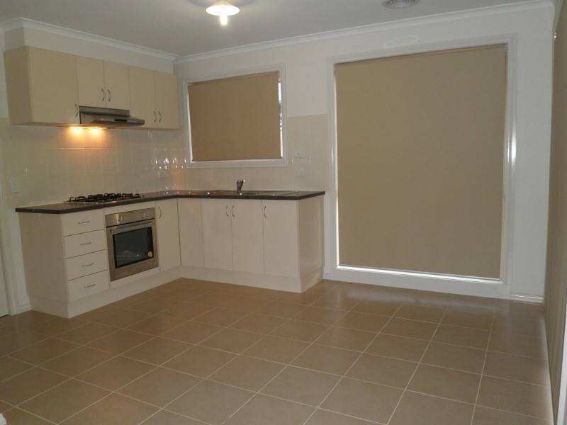 91 Cnr Victoria Rd & Darlington Str, Sydenham VIC 3037