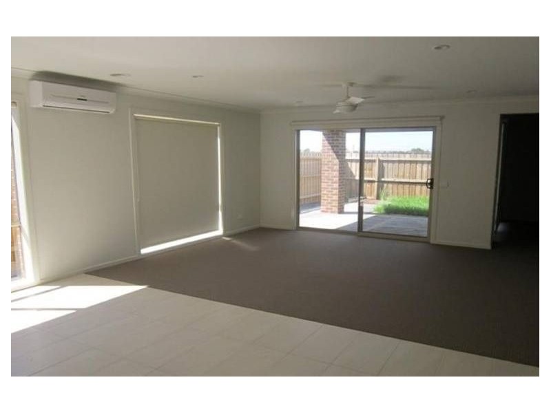 27 Morgan Crescent, Werribee VIC 3030