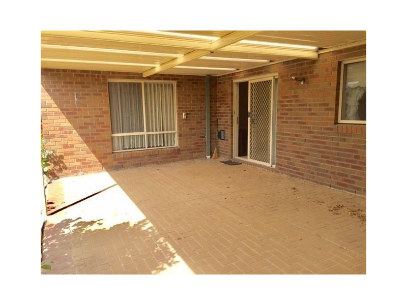 17 Johnston Way, Taylors Hill VIC 3037