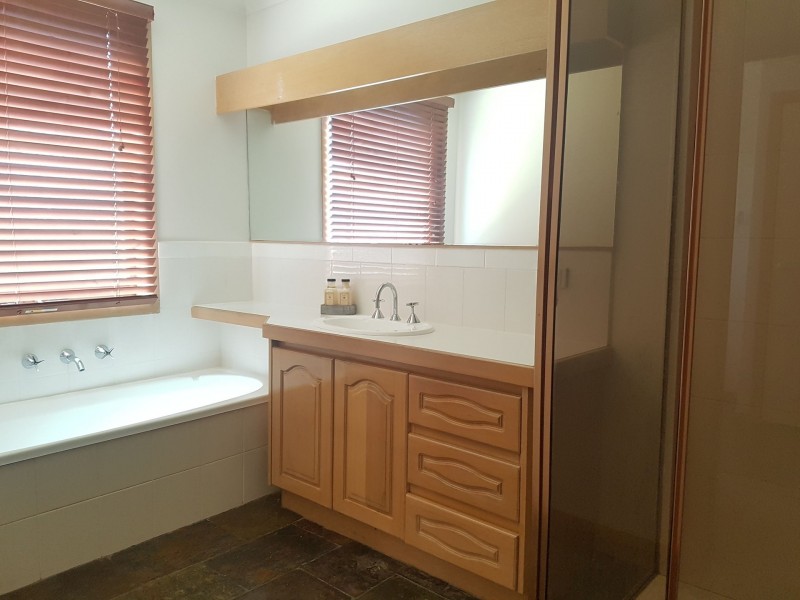 17 Alcott Place, Delahey VIC 3037