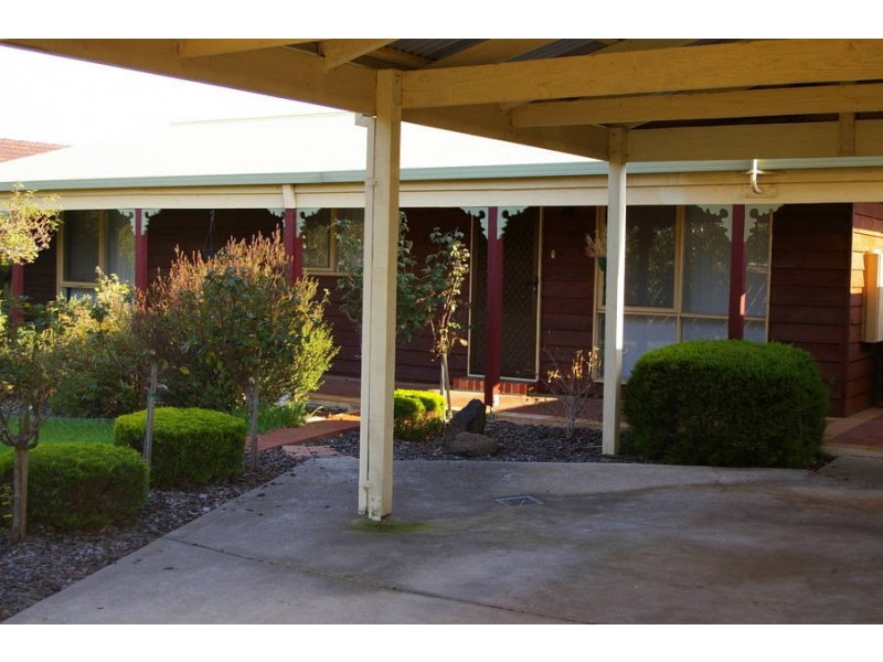 1/49 Victoria Road, Sydenham VIC 3037