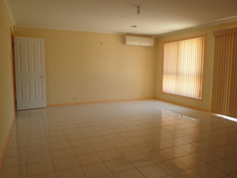 5 Felicia Way, Sydenham VIC 3037