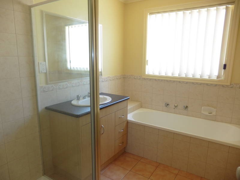 1/9 Benjamin Court, Sydenham VIC 3037