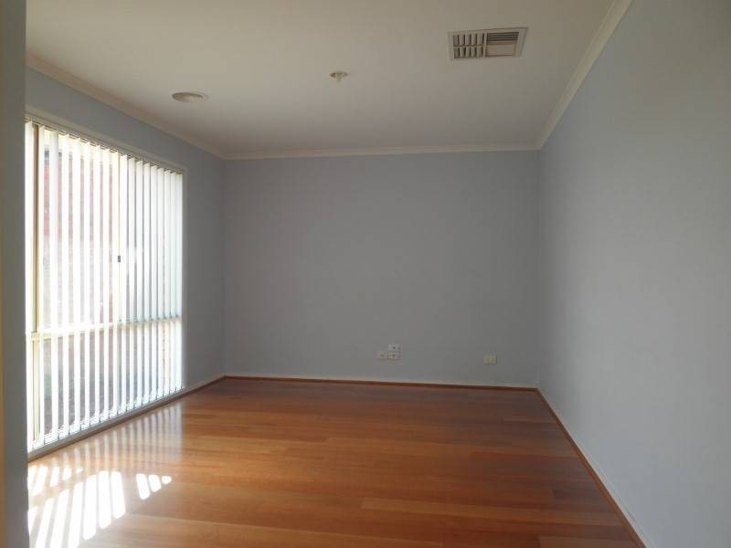 13 Grigorieva Court, Burnside VIC 3023