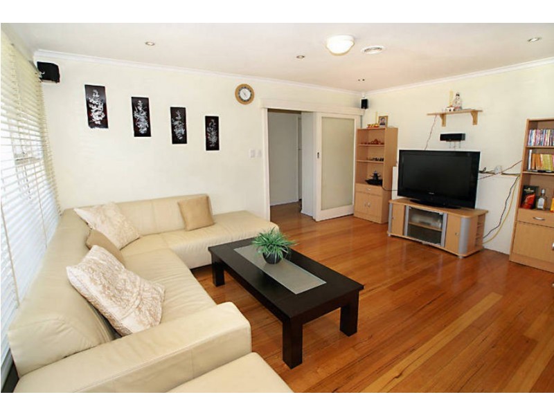 17 Darebin Drive, Thomastown VIC 3074