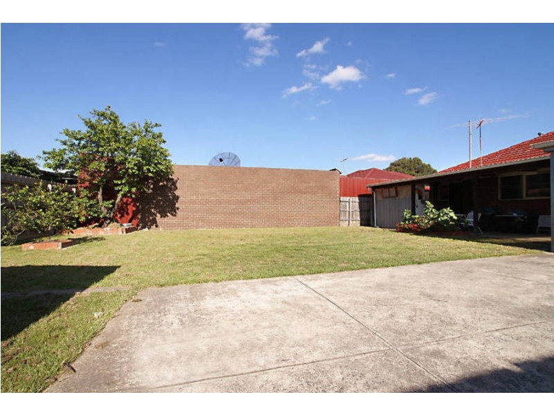 17 Darebin Drive, Thomastown VIC 3074