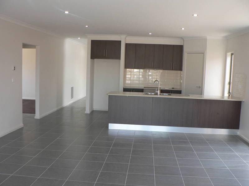 19 Geranium Grove, Mernda VIC 3754