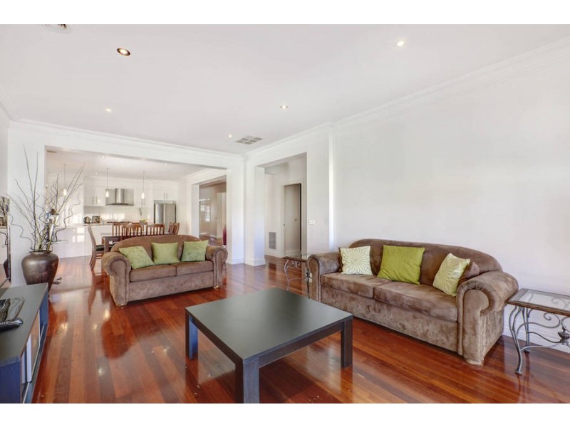 3 Wattlebird Crescent, Reservoir VIC 3073