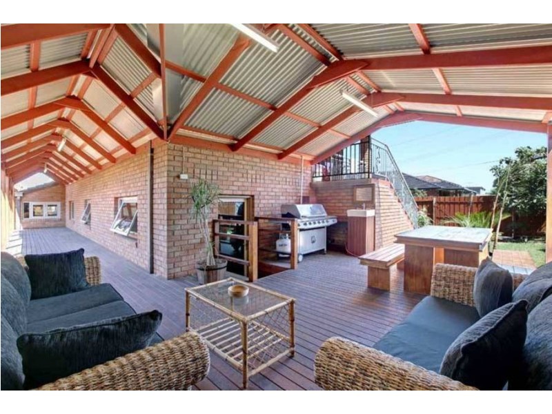 44 Barry Road, Thomastown VIC 3074